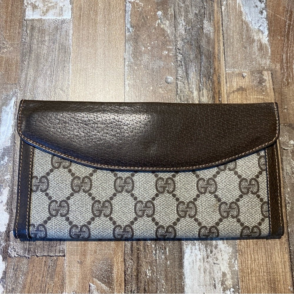 Gucci Beige/Brown GG Supreme Continental Wallet with Gold Hardware - Picture 3 of 16